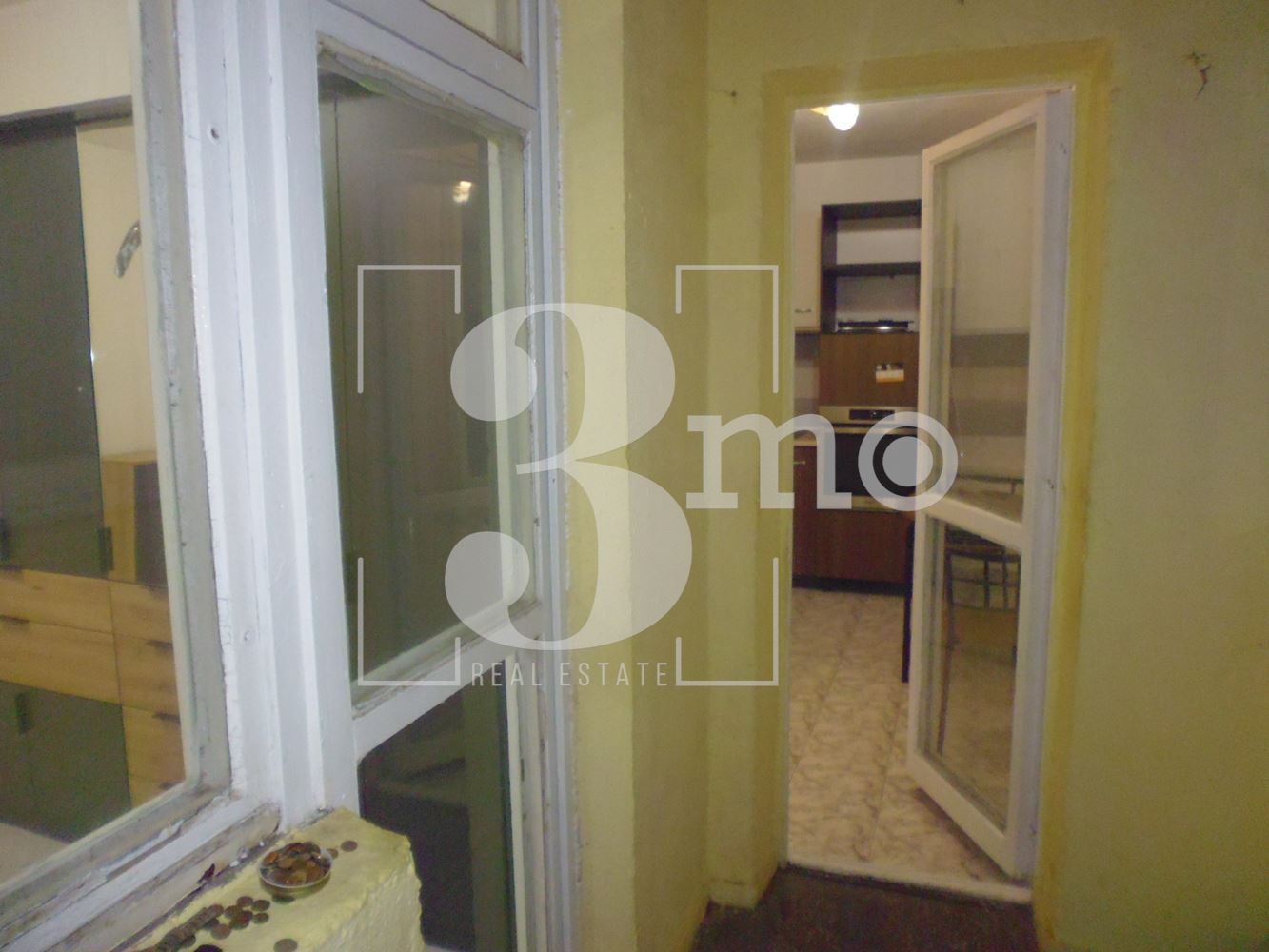 Просторен и слънчев двустаен апартамент за проздажба. - 0