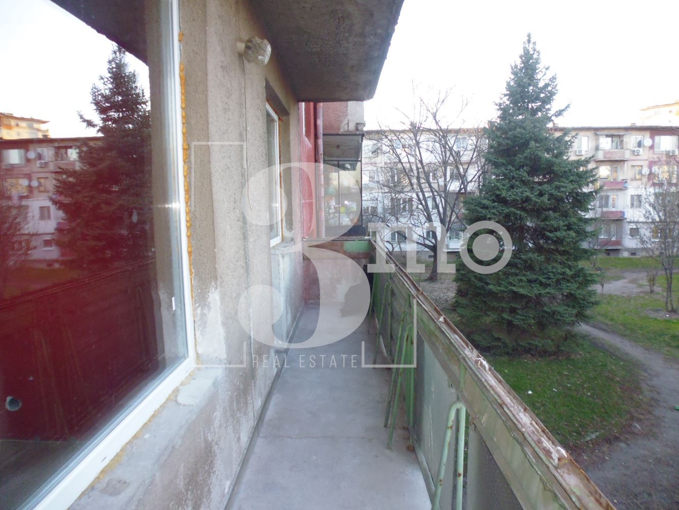 Двустаен апартамент за продажба в ж.к.Надежда 2, гр. София - 0