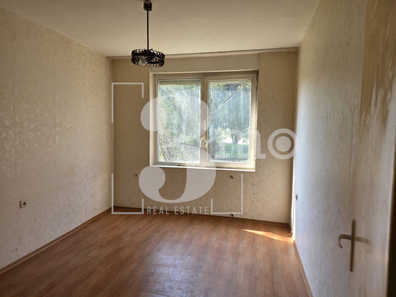 Двмустаен апартамент за продажба в ж.к.Люлин 2, гр.София - 0