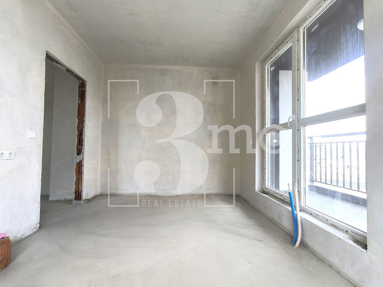 Тристаен апартамент пред АКТ 16 в ж.к. Люлин, град София - 0