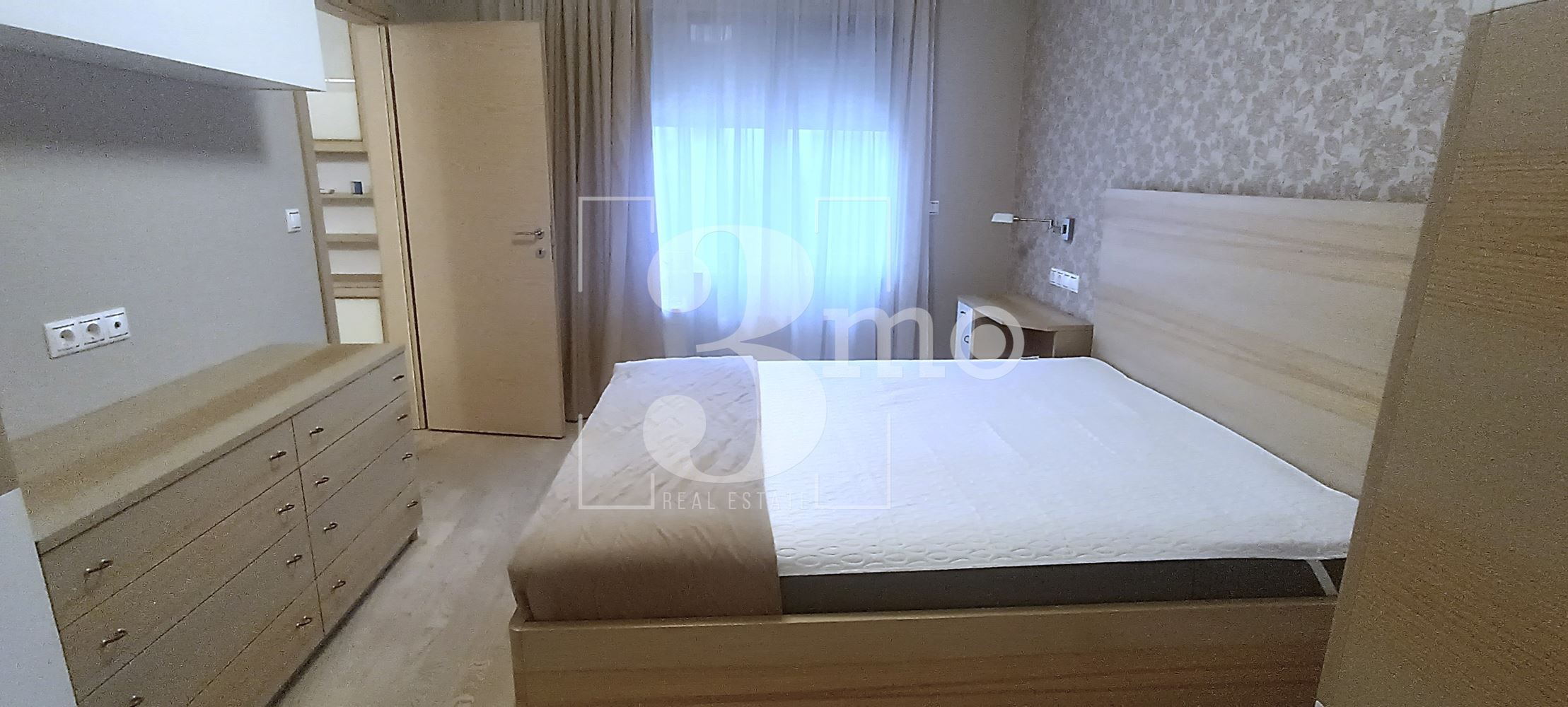 Тристаен апартамент под наем в затворен комплекс Flora Park – комфорт, сигурност и стил - 0