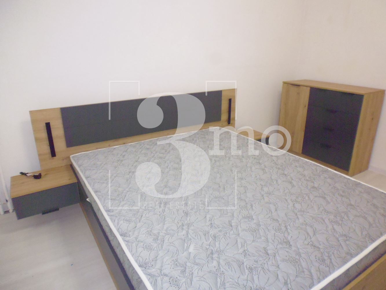 Просторен и слънчев двустаен апартамент за проздажба. - 0