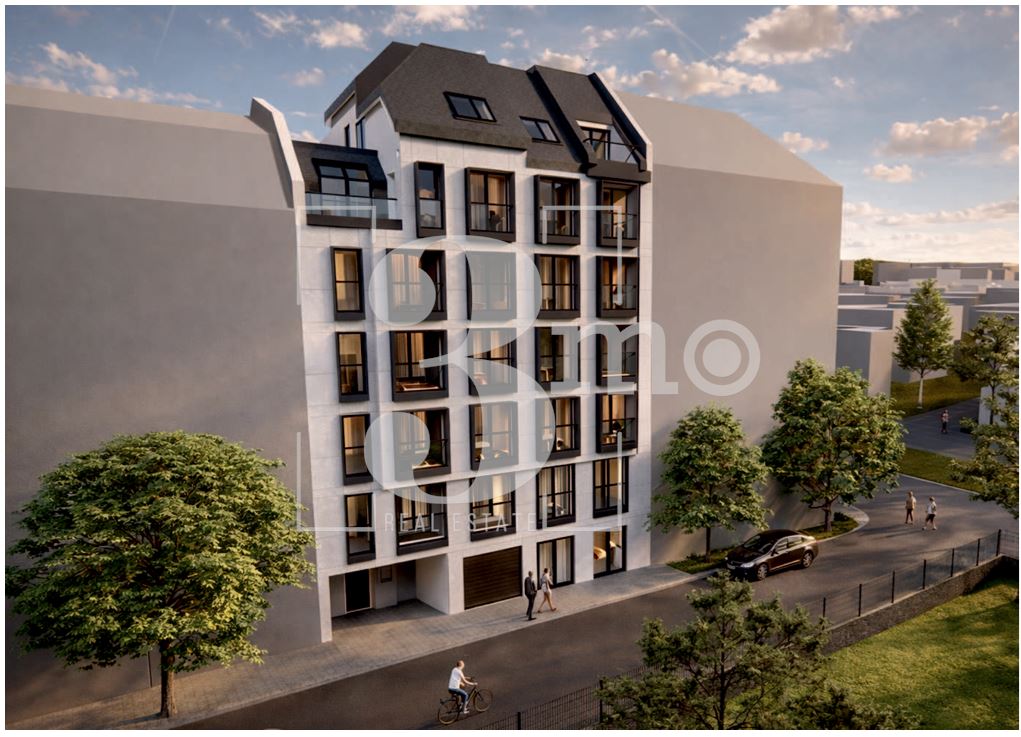 Четиристаен апартамент в бутикова сграда в широкия център на София - 0