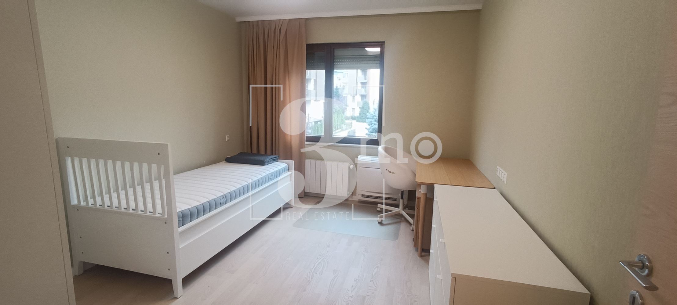 Тристаен апартамент под наем в затворен комплекс Flora Park – комфорт, сигурност и стил - 0