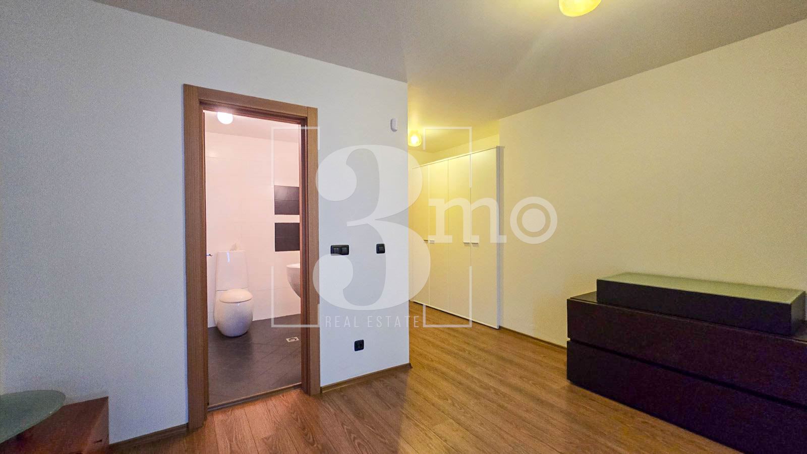 3mo недвижими имоти продава четиристаен луксозен апартамент в кв. Витоша, София - 0