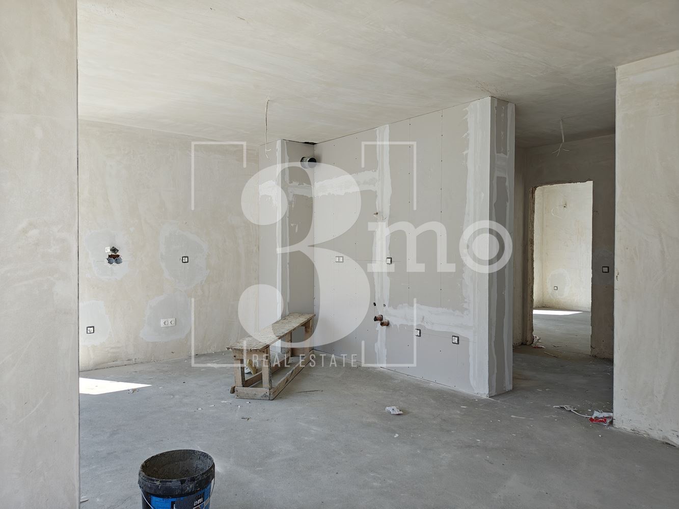 Тристаен апартамент с Акт 14, за продажба в ж.к. Люлин 4, гр. София - 0