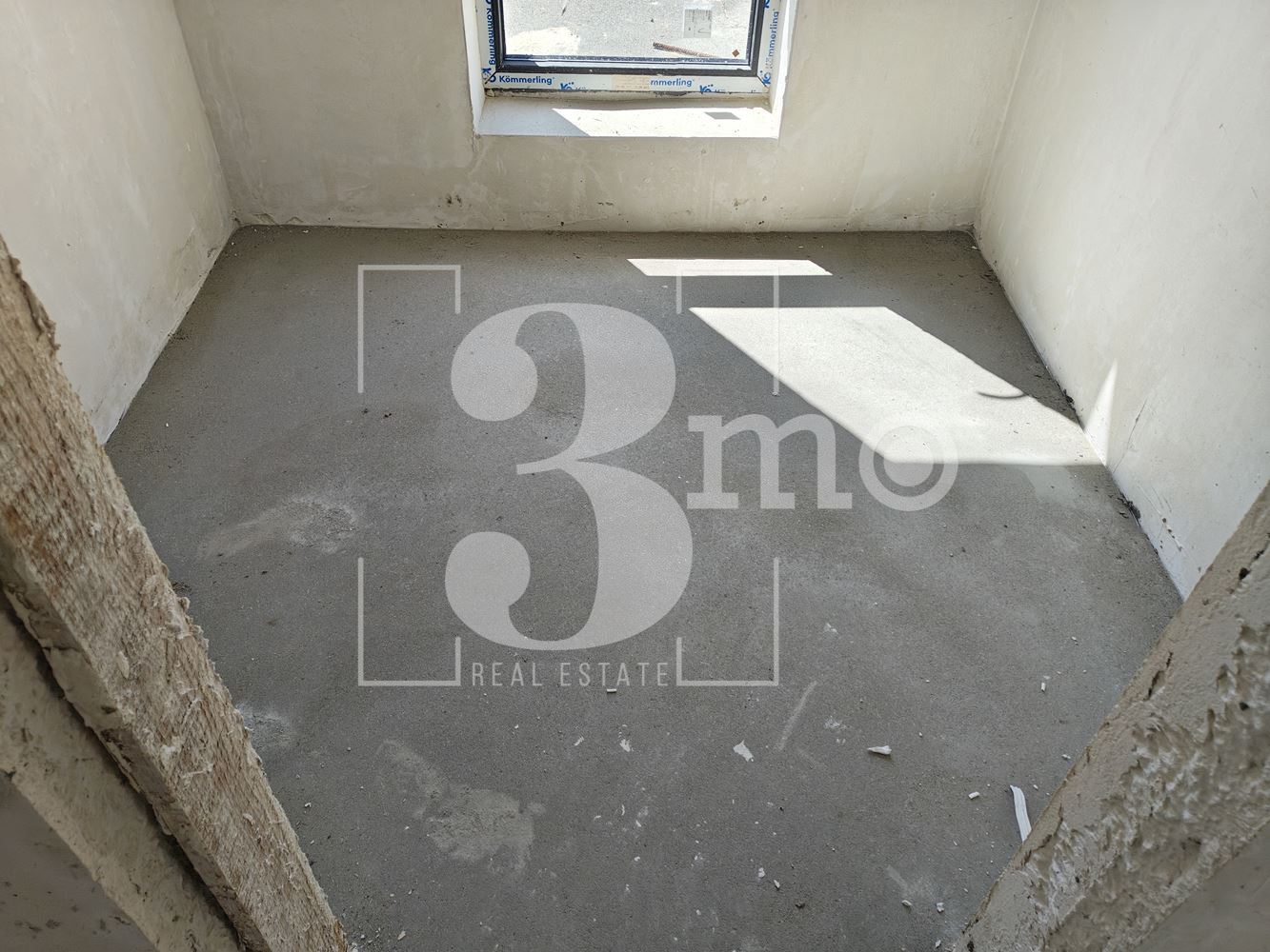 Тристаен апартамент с Акт 14, за продажба в ж.к. Люлин 4, гр. София - 0