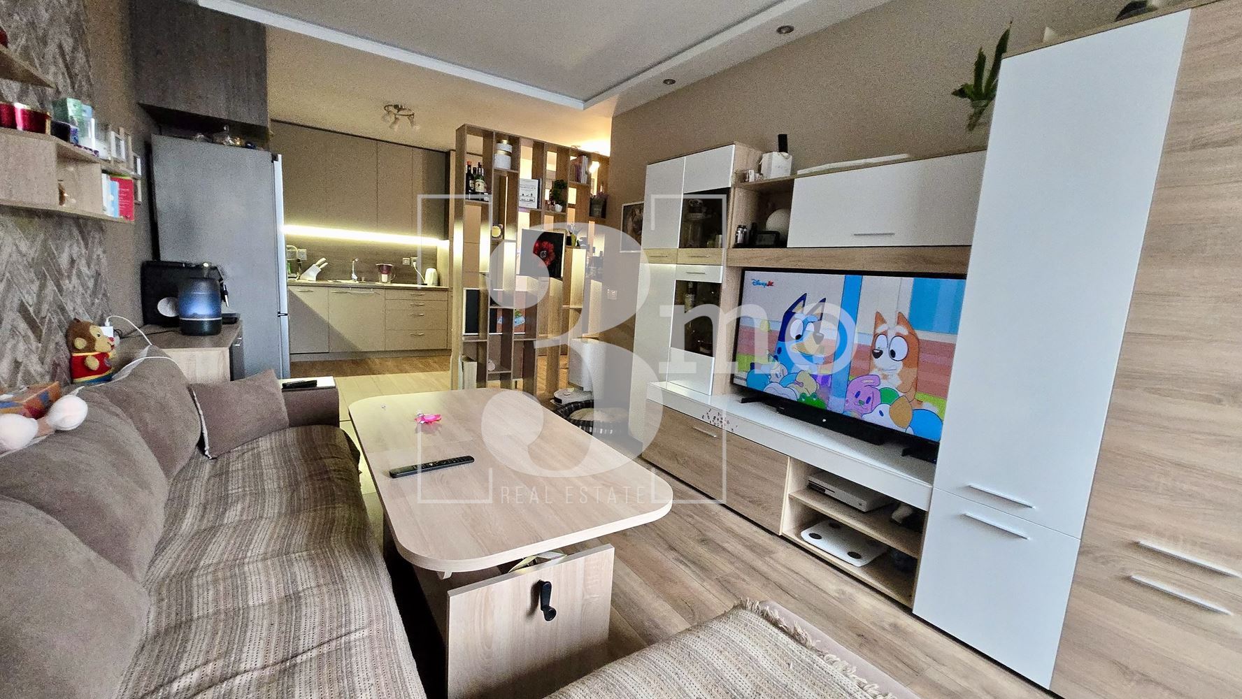 „3mo“ недвижими имоти продава двустаен апартамент, находящ се в ж.к. Дружба 2 - 0