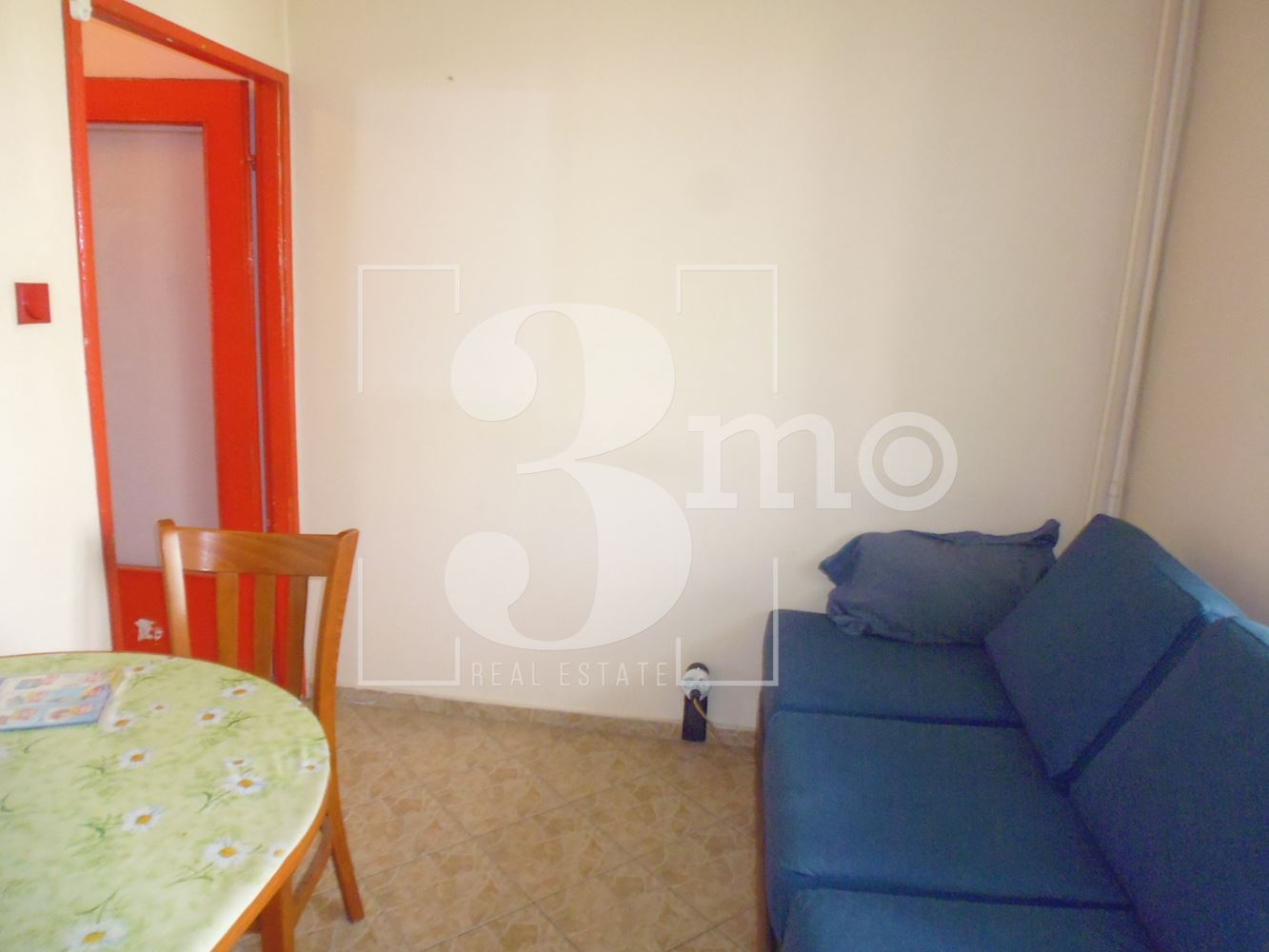 Тристаен непреходен апартамент за продажба . ж.к. Надежда 1, гр.София - 0