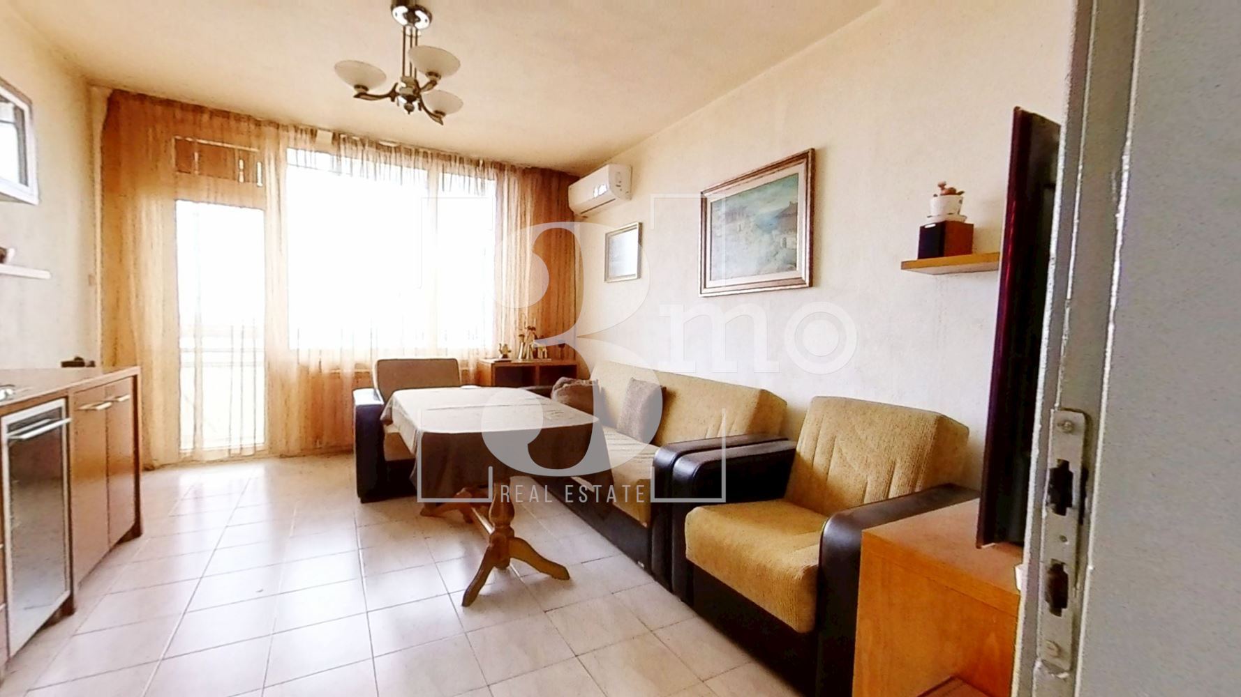 Тристаен тухлен апартамент в ж.к.Връбница 2 - 0