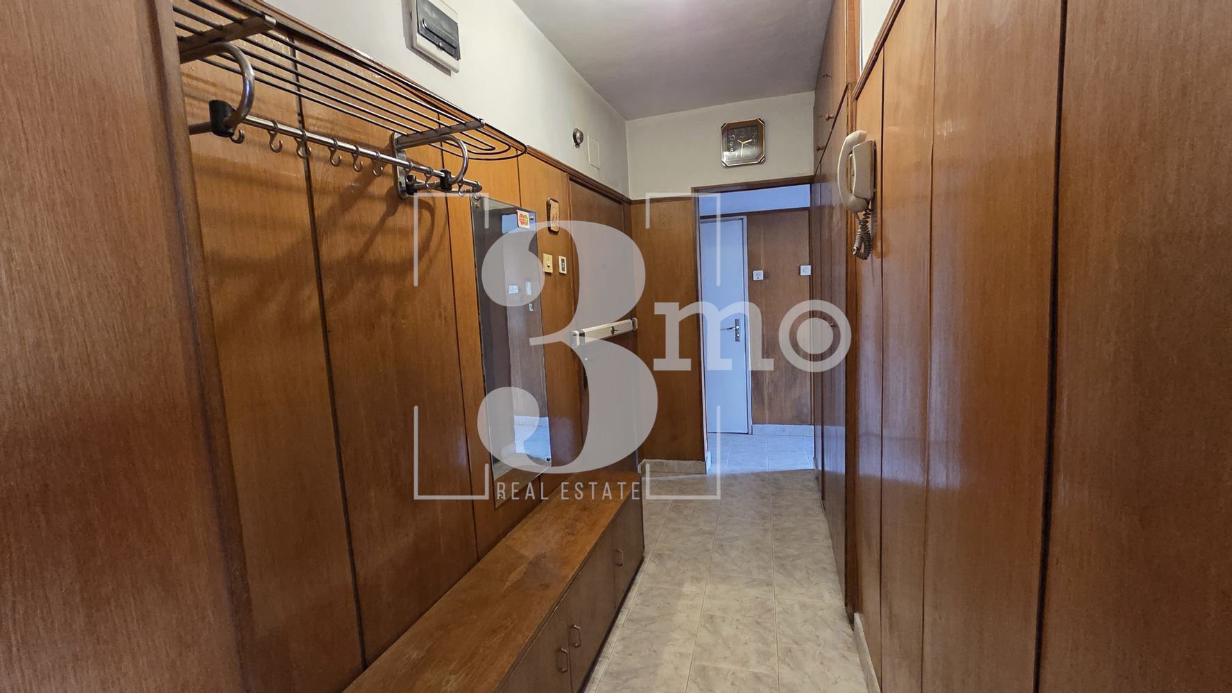 „3mo“ недвижими имоти продава тристаен апартамент в ж.к. Младост 1 - 0