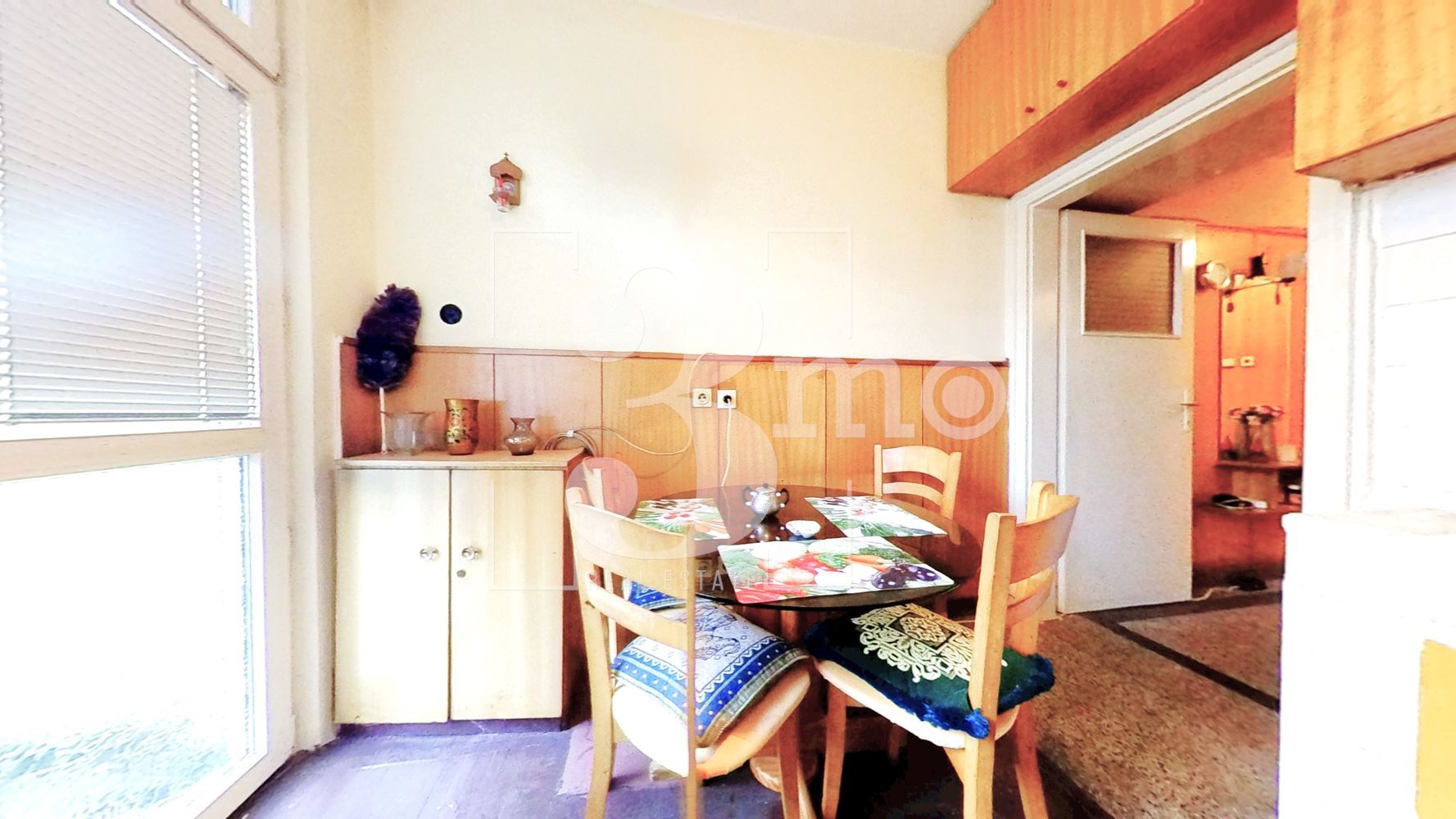 Двустаен апартамент с потенциал в кв. Оборище, град София - 0