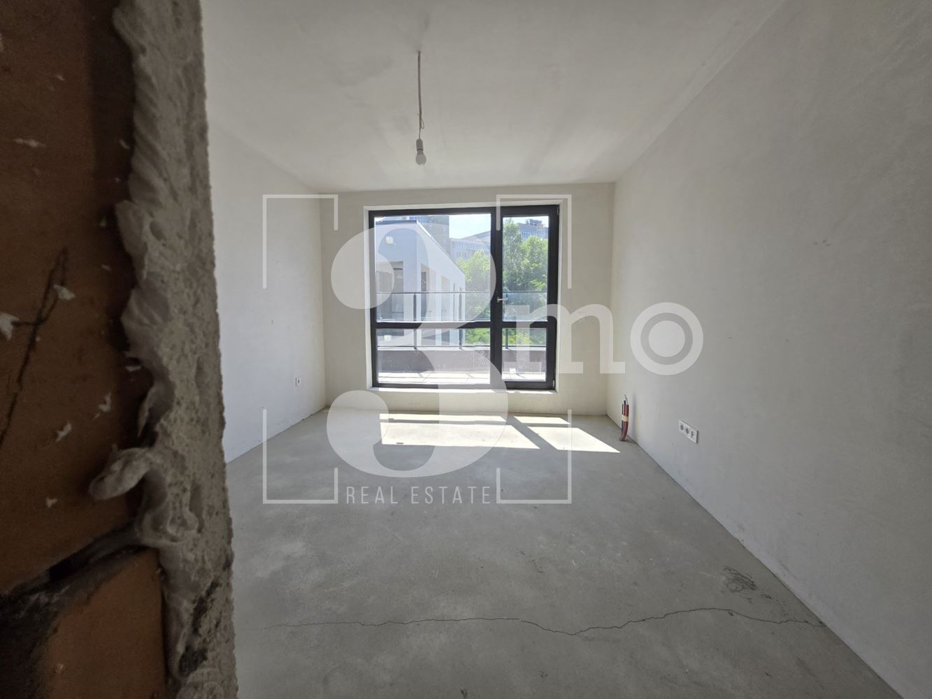 „3mo“ недвижими имоти продава двустаен апартамент, находящ се в ж.к. Дружба 2 - 0