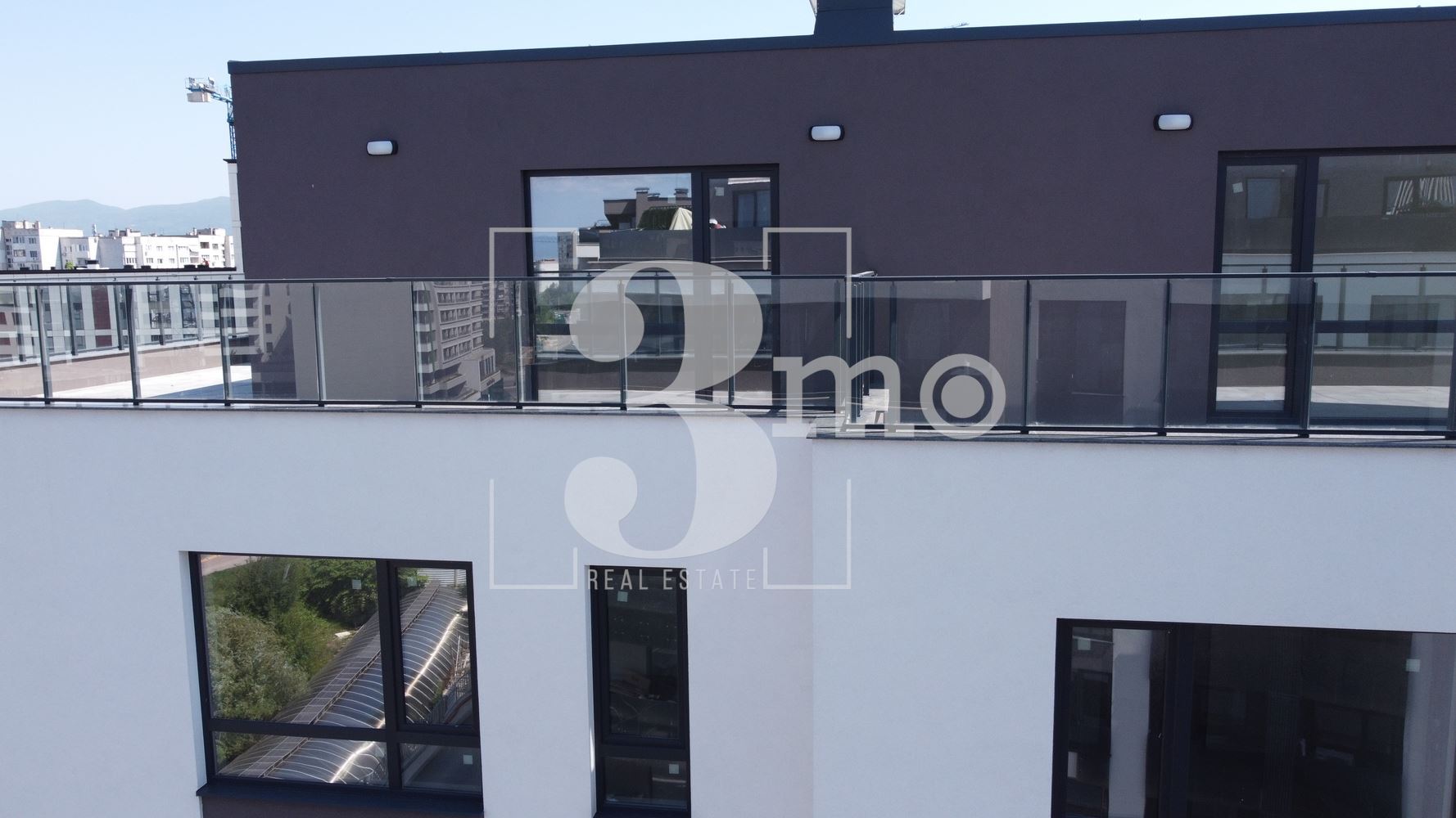 „3mo“ недвижими имоти продава тристаен апартамент, находящ се в ж.к. Дружба 2 - 0