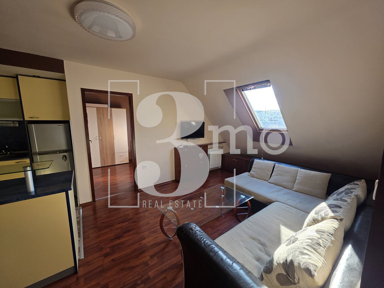 Двустаен, обзаведен апартамент до Кауфланд в ж.к.Младост 3 - 0