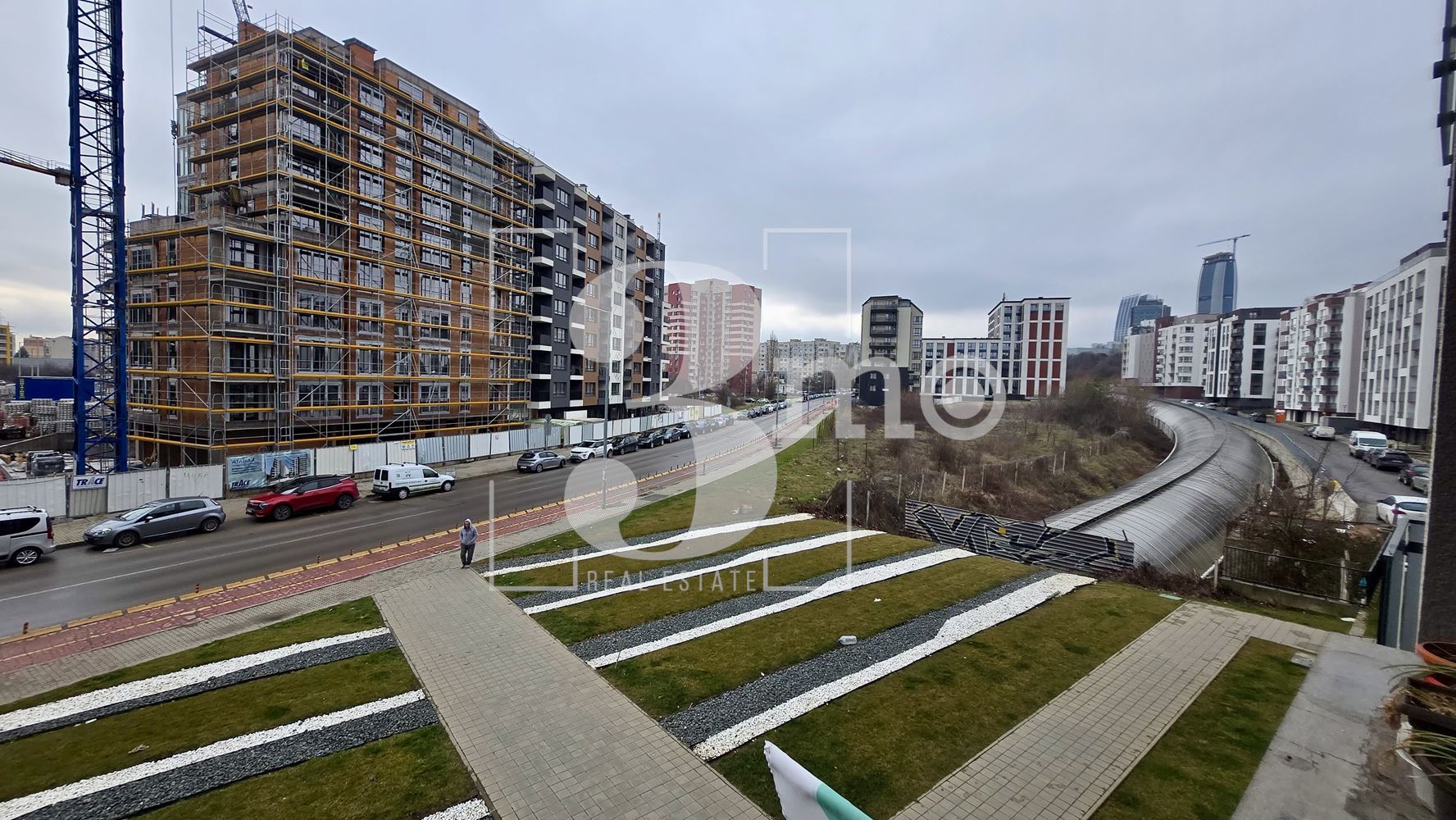 „3mo“ недвижими имоти продава двустаен апартамент, находящ се в ж.к. Дружба 2 - 0