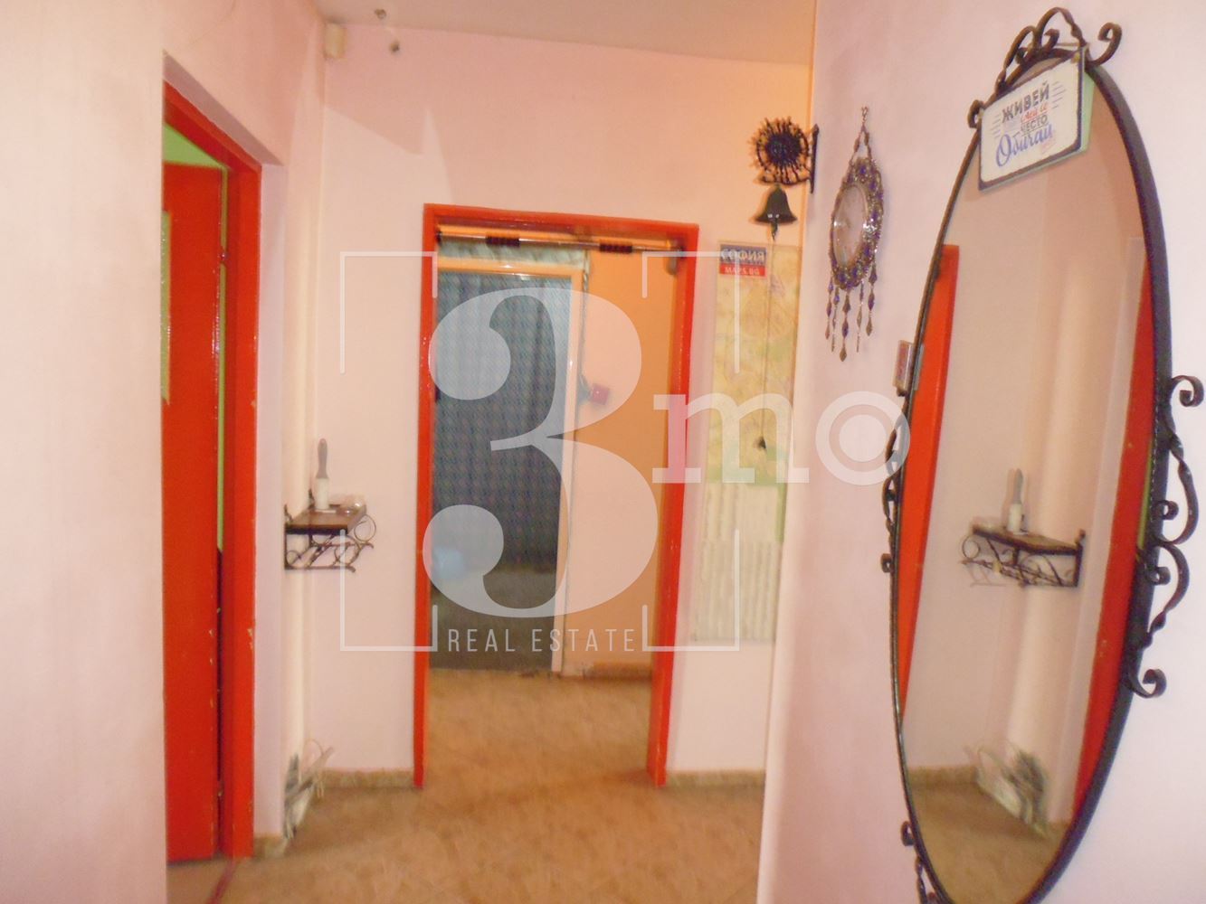 Тристаен непреходен апартамент за продажба . ж.к. Надежда 1, гр.София - 0