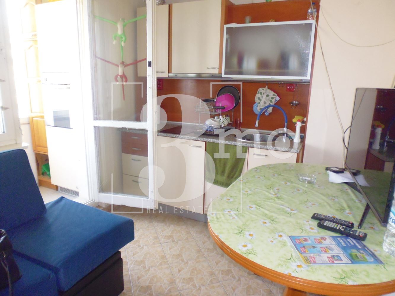 Тристаен непреходен апартамент за продажба . ж.к. Надежда 1, гр.София - 0