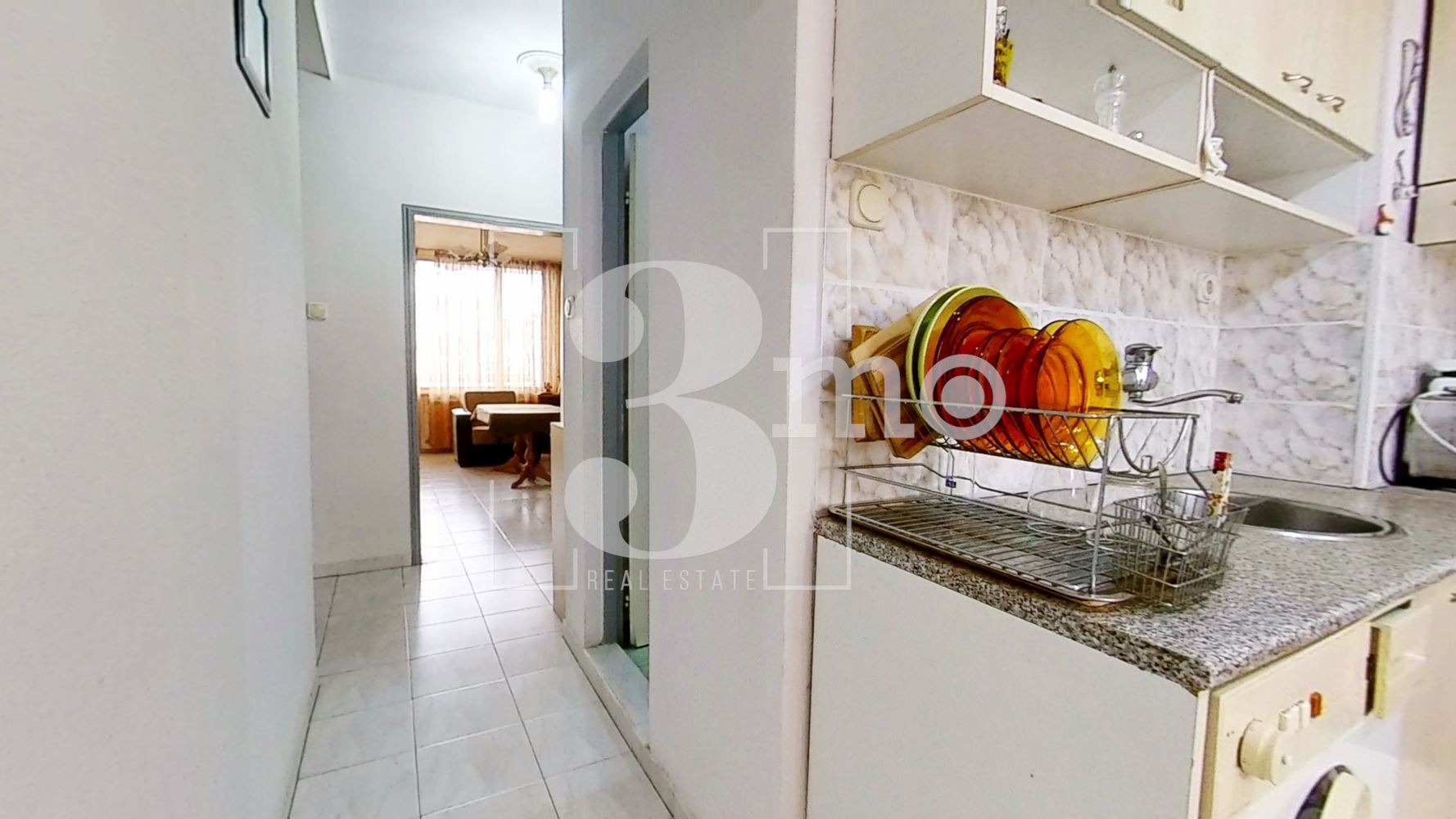 Тристаен тухлен апартамент в ж.к.Връбница 2 - 0