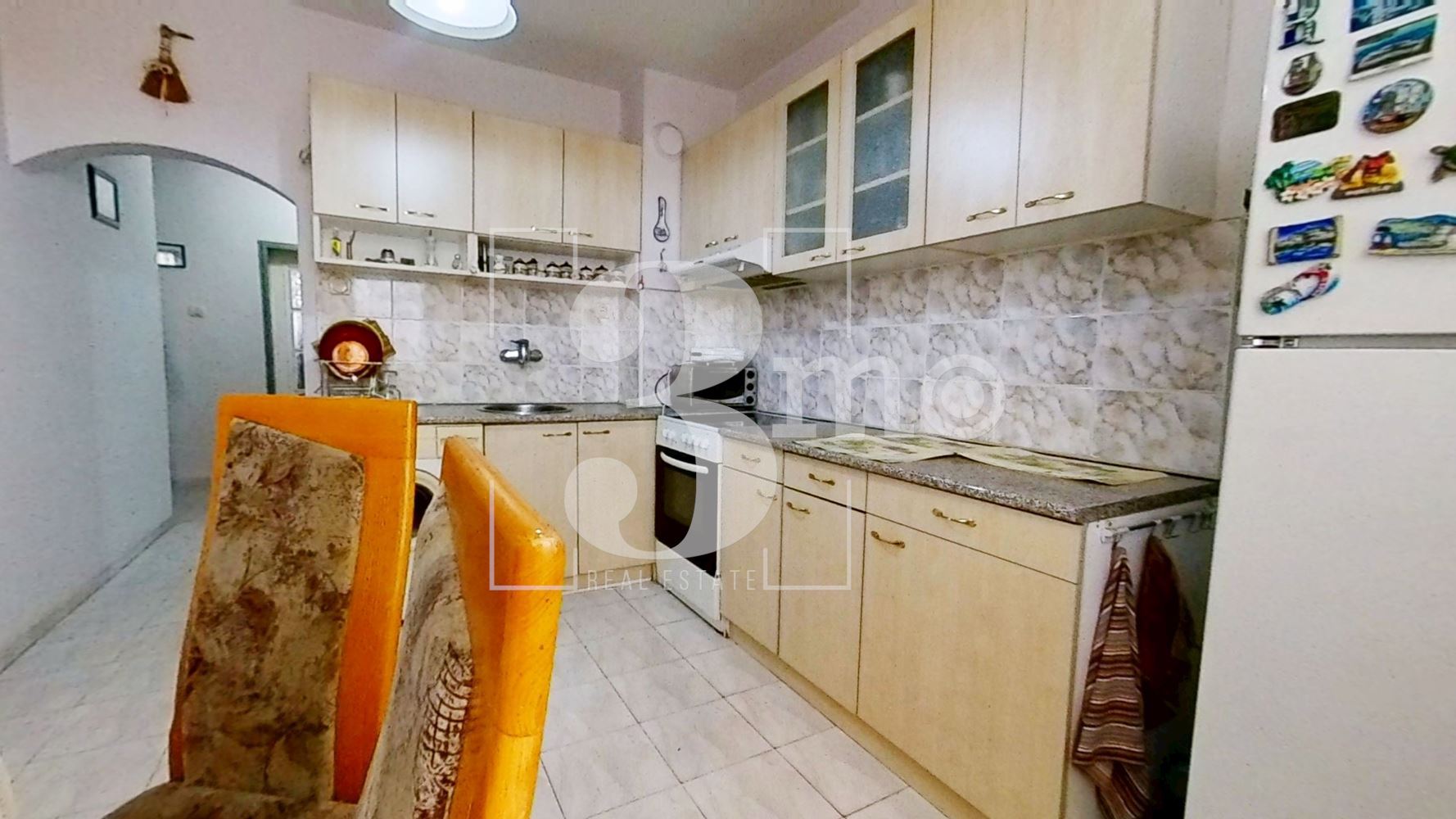 Тристаен тухлен апартамент в ж.к.Връбница 2 - 0