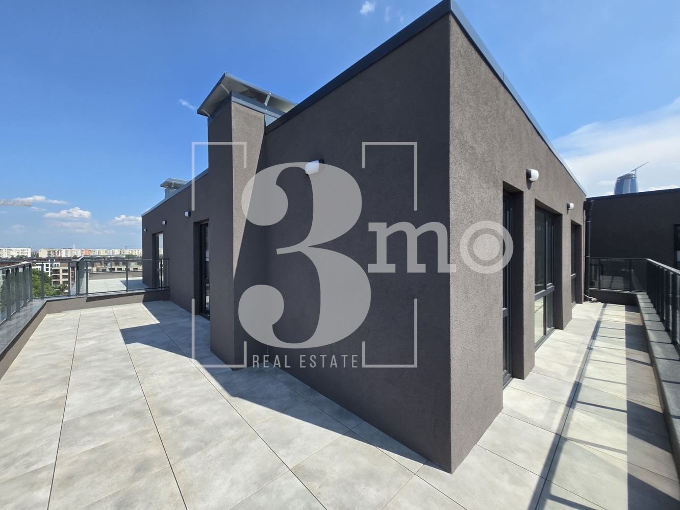 „3mo“ недвижими имоти продава двустаен апартамент, находящ се в ж.к. Дружба 2 - 0