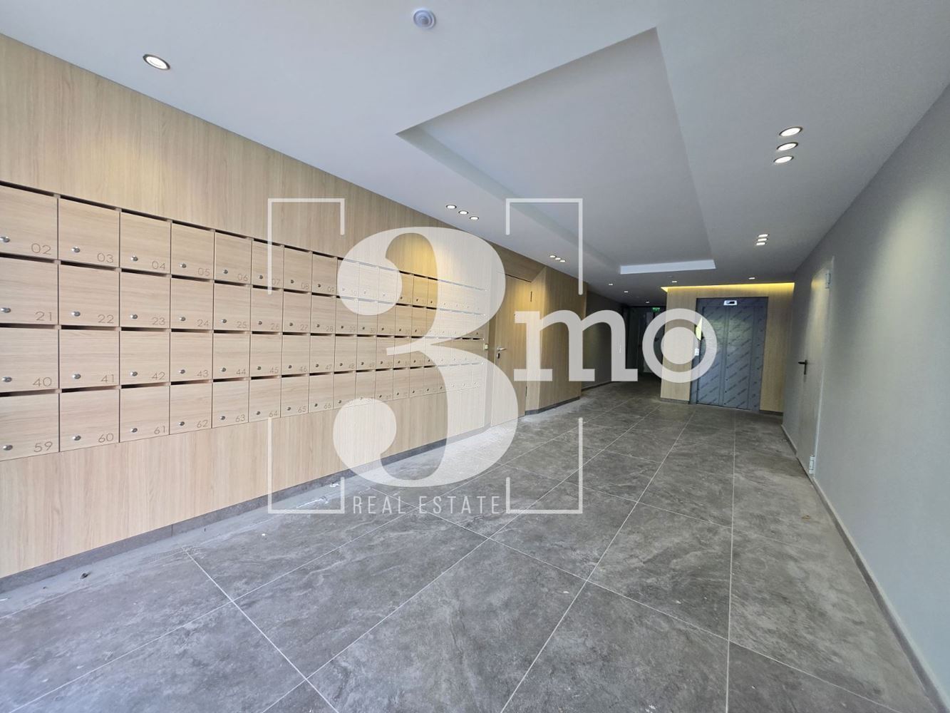 „3mo“ недвижими имоти продава двустаен апартамент, находящ се в ж.к. Дружба 2 - 0