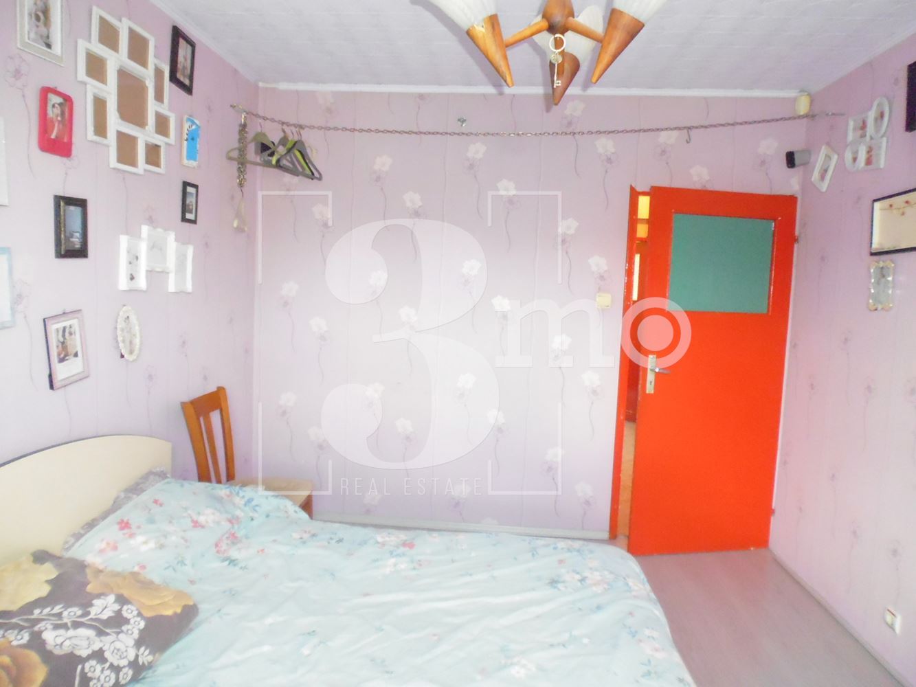 Тристаен непреходен апартамент за продажба . ж.к. Надежда 1, гр.София - 0