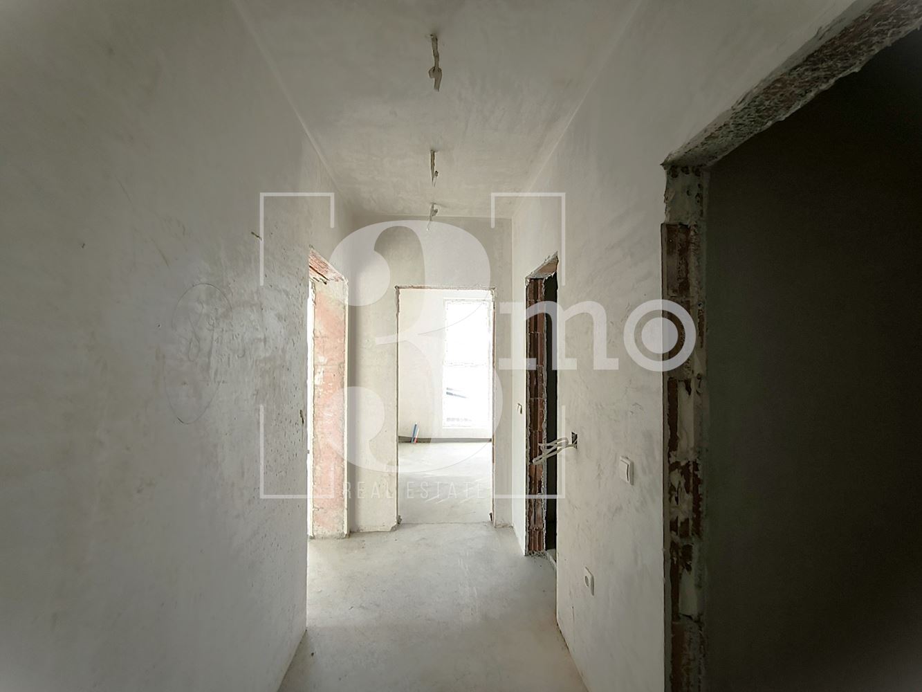 Двустаен апартамент в сграда пред акт 16 в ж.к. Люлин , град София - 0