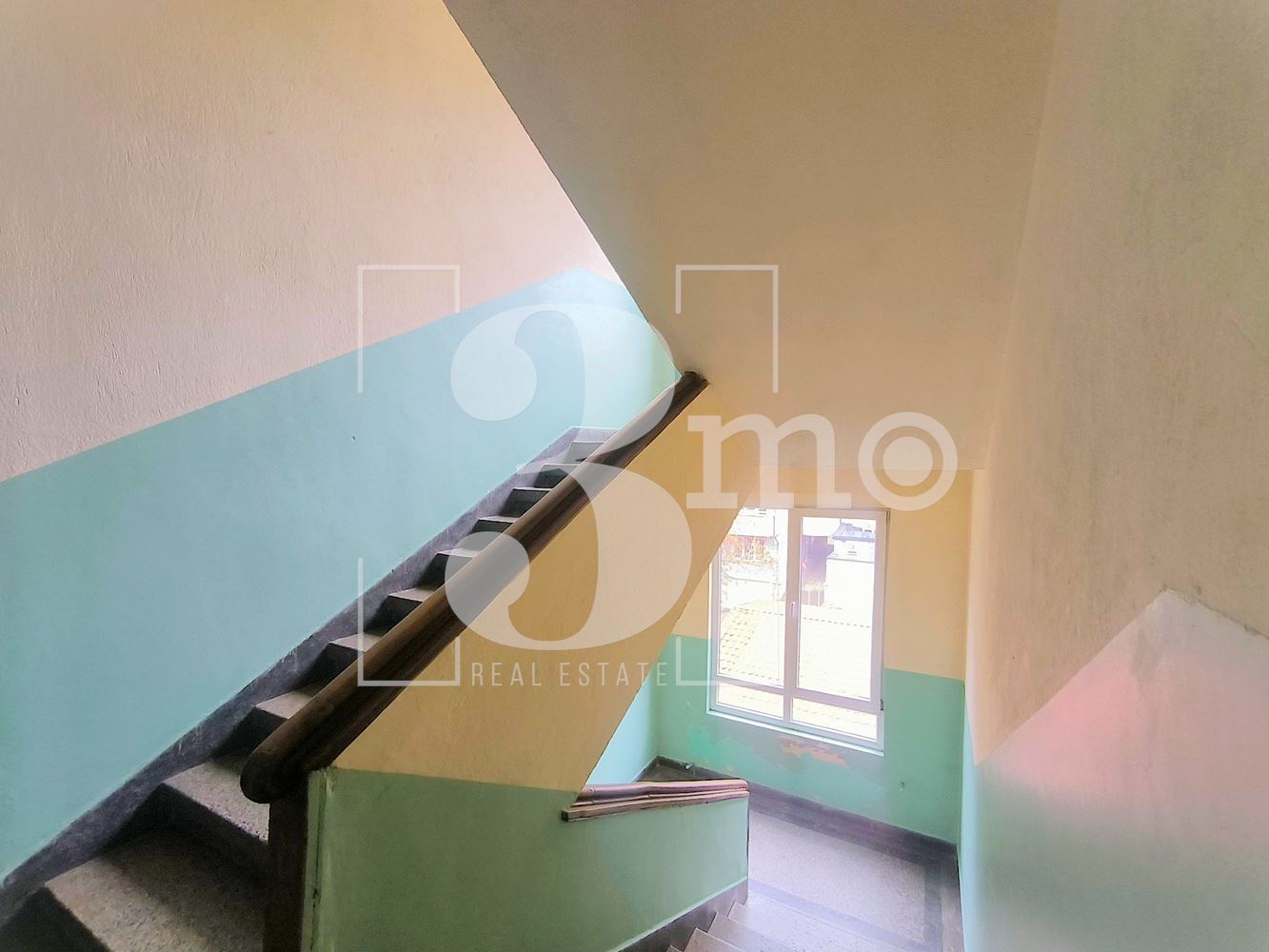 Двустаен апартамент с потенциал в кв. Оборище, град София - 0